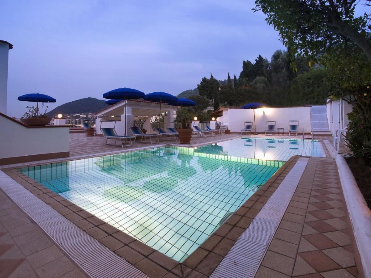 Hotel Villa D'Orta Ischia Exterior foto